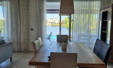 Casa en  tipas nordelta 280 m2 cub. vista al lago venta / alquila
