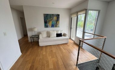Casa en  tipas nordelta 280 m2 cub. vista al lago venta / alquila