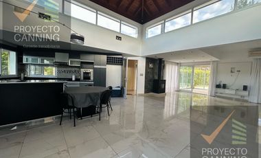Casa en Alquiler barrio Malibu canning