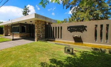 Casa en California Village