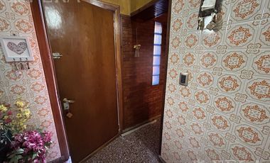 Venta de Casa 3 ambientes con Cochera y Patio en Sarandi