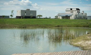 Imperdible lote a la laguna - San Sebastian - Area 8