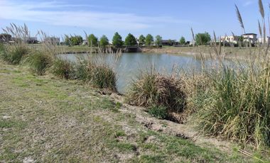 Imperdible lote a la laguna - San Sebastian - Area 8