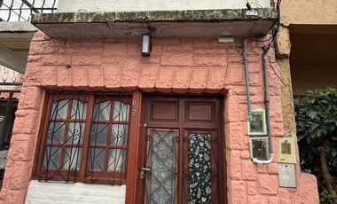 PH en alquiler de 2 amb con terraza- Lanús