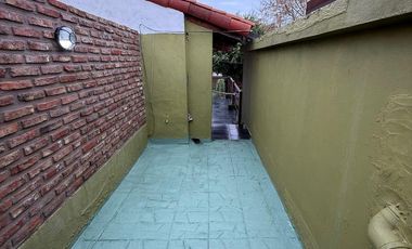 PH en alquiler de 2 amb con terraza- Lanús