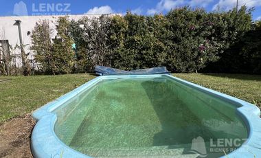 Alquiler Casa 4 ambientes con Cocheras, Piscina, Jardin, Barrio Privado Los Troncos Berazategui