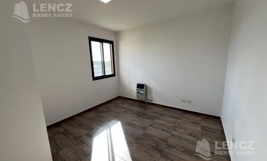 Alquiler Casa 4 ambientes con Cocheras, Piscina, Jardin, Barrio Privado Los Troncos Berazategui