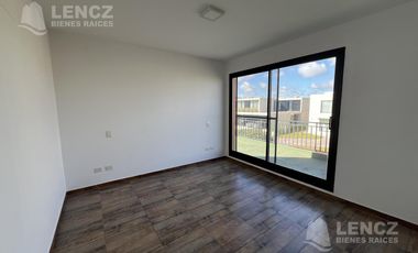 Alquiler Casa 4 ambientes con Cocheras, Piscina, Jardin, Barrio Privado Los Troncos Berazategui