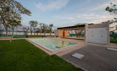 Casa en venta 4 habitaciones, 1 abajo en Cholul, Mérida