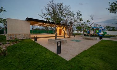 Casa en venta 4 habitaciones, 1 abajo en Cholul, Mérida