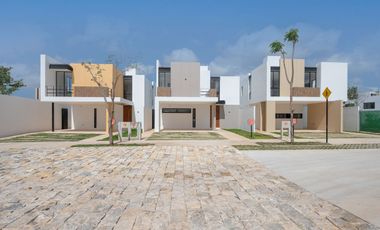 Casa en venta 4 habitaciones, 1 abajo en Cholul, Mérida