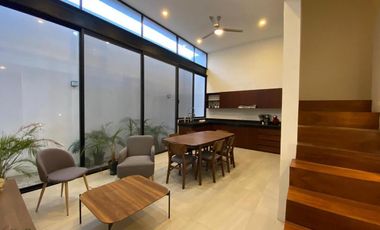 CASA EN VENTA EN MERIDA DENTRO DE LA CIUDAD EN BENITO JUÁREZ NORTE AMUEBLADO