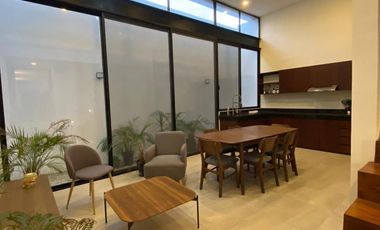 CASA EN VENTA EN MERIDA DENTRO DE LA CIUDAD EN BENITO JUÁREZ NORTE AMUEBLADO