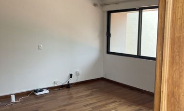 VENTA CASA CON 5 RECAMARAS-PARQUES HERRADURA