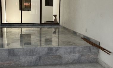 Seguridad! VENTA CASA CON 5 RECAMARAS-PARQUES HERRADURA