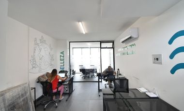 Se vende oficina en Ciudad Granja Zapopan en nuevo edificio
