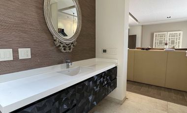 Residencia en Bosques de la Herradura en Renta