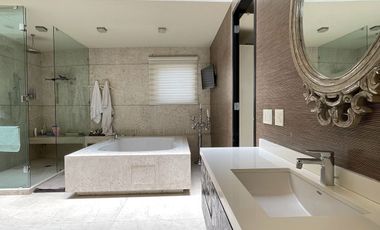 Residencia en Bosques de la Herradura en Renta