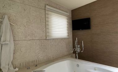 Residencia en Bosques de la Herradura en Renta