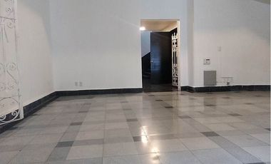 CASA CON USO DE SUELO COMERCIAL A LA RENTA EN ANZURES