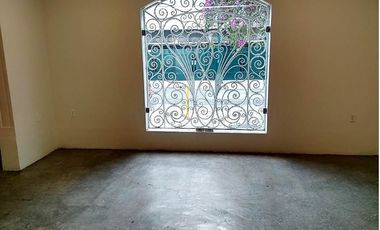 CASA CON USO DE SUELO COMERCIAL A LA RENTA EN ANZURES