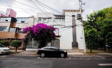 CASA CON USO DE SUELO COMERCIAL A LA RENTA EN ANZURES