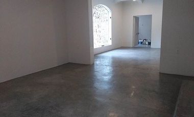 CASA CON USO DE SUELO COMERCIAL A LA RENTA EN ANZURES