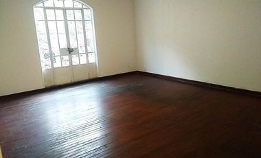 CASA CON USO DE SUELO COMERCIAL A LA RENTA EN ANZURES