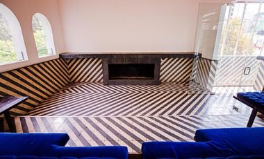 CASA CON USO DE SUELO COMERCIAL A LA RENTA EN ANZURES