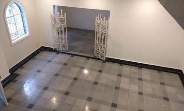 CASA CON USO DE SUELO COMERCIAL A LA RENTA EN ANZURES