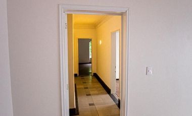 CASA CON USO DE SUELO COMERCIAL A LA RENTA EN ANZURES