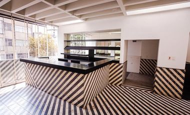 CASA CON USO DE SUELO COMERCIAL A LA RENTA EN ANZURES