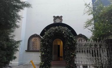 CASA CON USO DE SUELO COMERCIAL A LA RENTA EN ANZURES