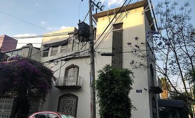 CASA CON USO DE SUELO COMERCIAL A LA RENTA EN ANZURES