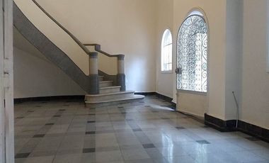 CASA CON USO DE SUELO COMERCIAL A LA RENTA EN ANZURES
