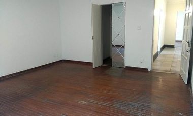 CASA CON USO DE SUELO COMERCIAL A LA RENTA EN ANZURES
