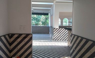 CASA CON USO DE SUELO COMERCIAL A LA RENTA EN ANZURES