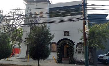 CASA CON USO DE SUELO COMERCIAL A LA RENTA EN ANZURES