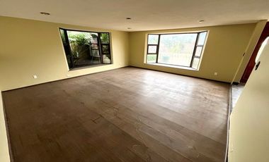 Casa en venta en Lomas de Tecamachalco