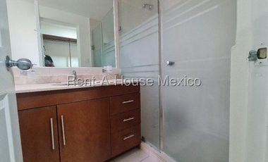 Departamento en Renta en Calle 21 de Marzo, Palo Solo RU 25-3096.