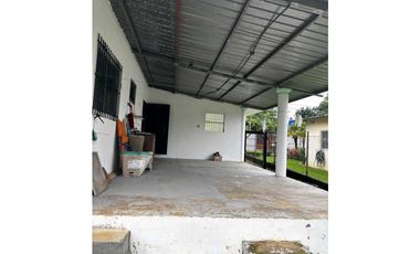 VENTA DE CASA EN LAS LOMAS POR DEBAJO DEL AVALUO Y CON TODO ADENTRO