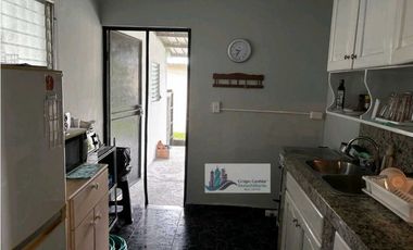 VENTA DE CASA EN LAS LOMAS POR DEBAJO DEL AVALUO Y CON TODO ADENTRO