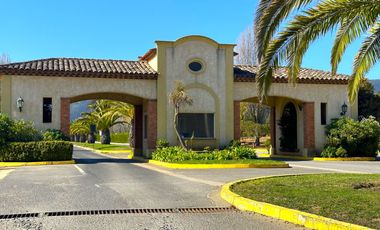 Terreno en exclusivo condominio Santa Augusta Quintay