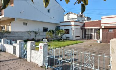CASA 3 AMB con GARAJE y PARQUE - MAR DEL PLATA