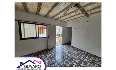 Se Vende Casa de 3 Dorm, 1 Baño, Patio, Garaje, Asador y un Depto Ind