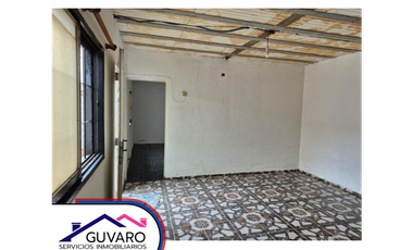 Se Vende Casa de 3 Dorm, 1 Baño, Patio, Garaje, Asador y un Depto Ind
