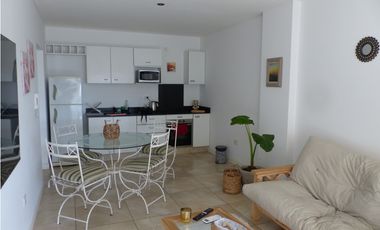 ALQUILER DEPARTAMENTO AMOBLADO LEGUIZAMON AL 900