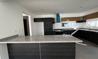 Casa Moderna en Fraccionamiento Brisas Temixco Morelos