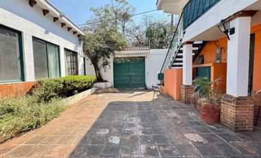 Casa en renta para Franquicias con dos frentes, en Av. Teopanzolco Cuernavaca Morelos