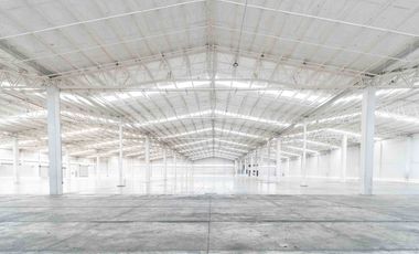 Renta de Bodega con oficinas en Parque Industrial, Tultitlán